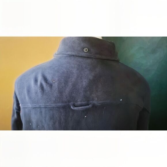 L.L. Bean Men's Navy Blue Long Sleeve Button-Down Shirt, Size M - Picture 8 of 16